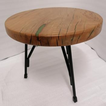 Preview: Ein wunderschöner Rundtisch aus Massivholz und Kunstharz.